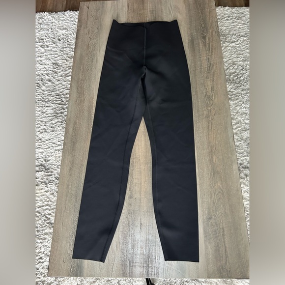 NWT Lululemon Glow Up Leggings 25” Sz 4 *black*